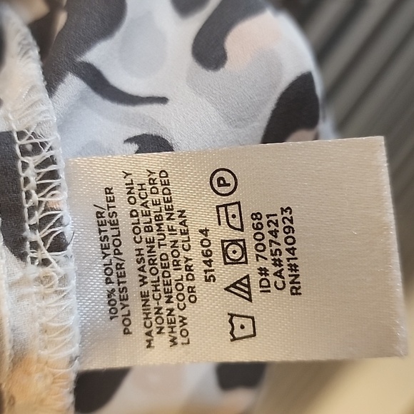 Loft Animal print Button up Back sz Large - Picture 4 of 8